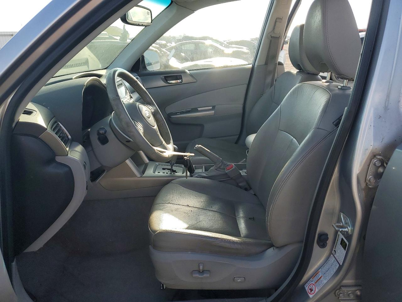 2010 Subaru Forester 2.5x Limited Silver vin: JF2SH6DC8AH757869