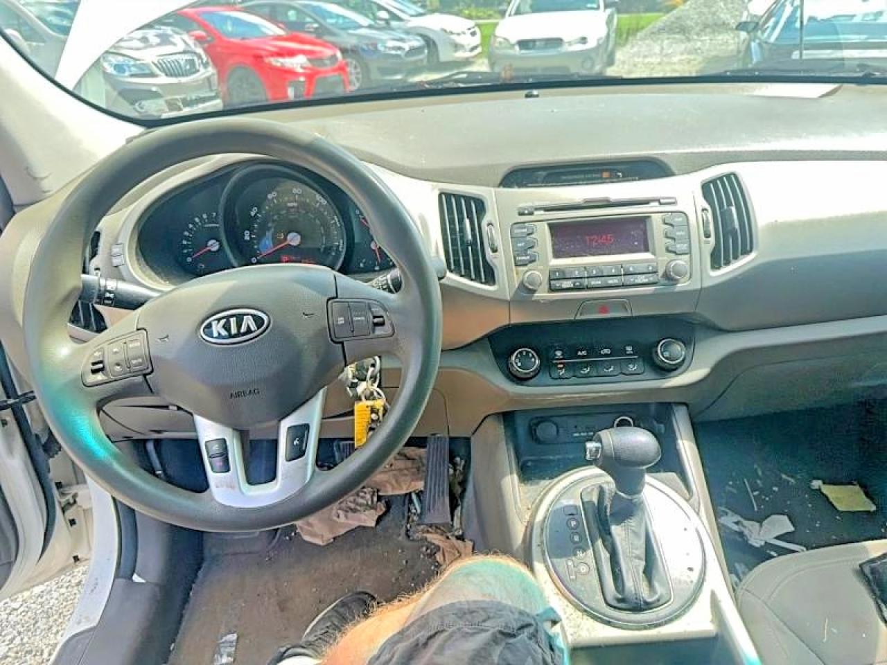 2011 Kia Sportage Lx Yellow vin: KNDPBCA2XB7098121