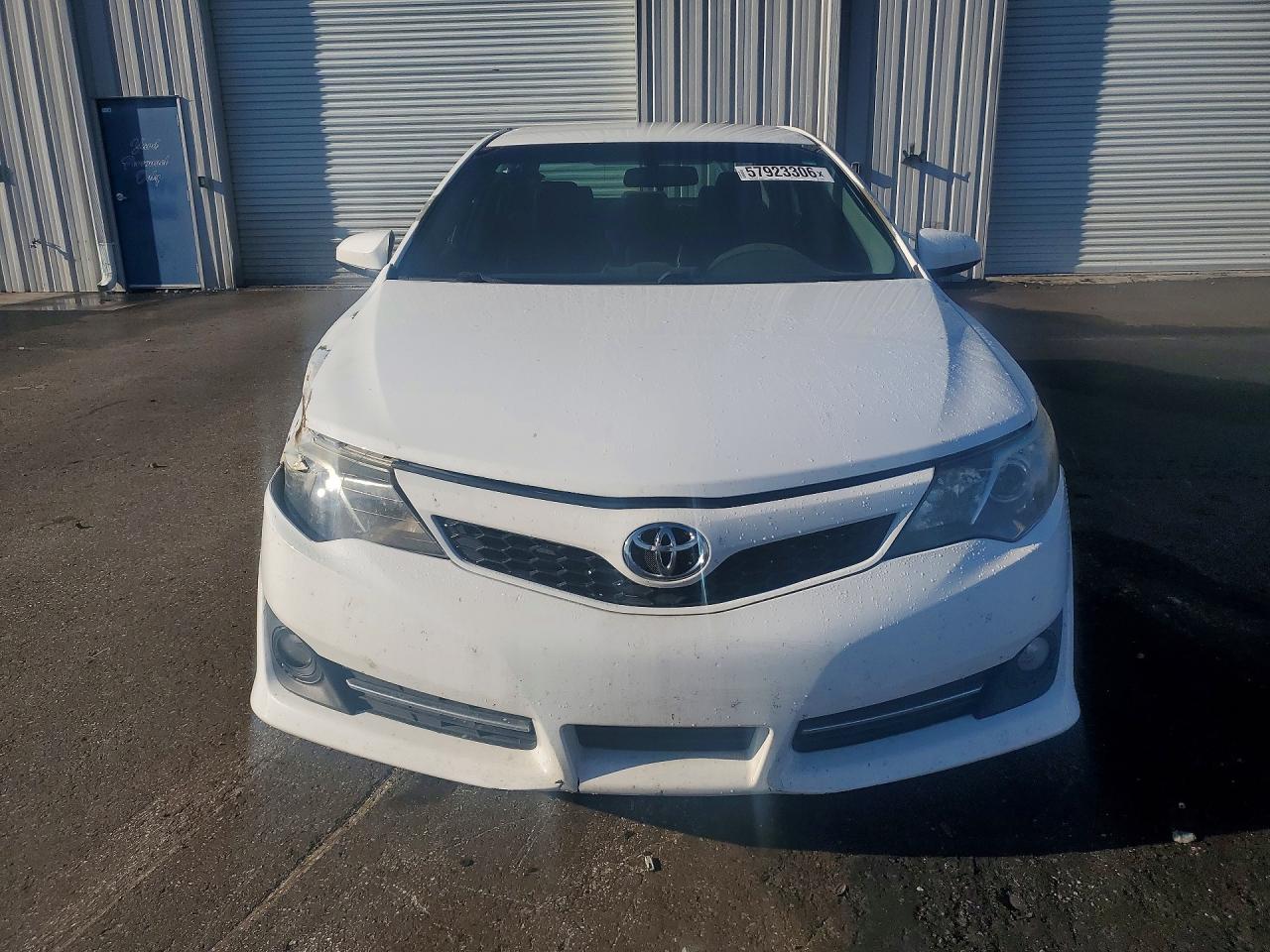 2014 Toyota Camry Se White vin: 4T1BF1FK3EU366696
