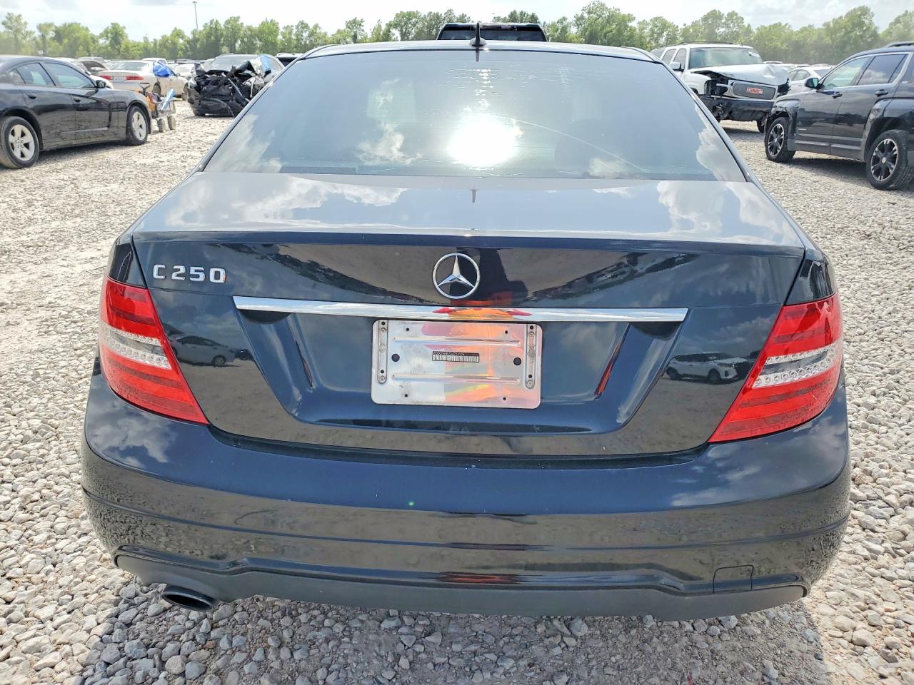 2013 Mercedes-benz C 250 Black vin: WDDGF4HB2DA769924