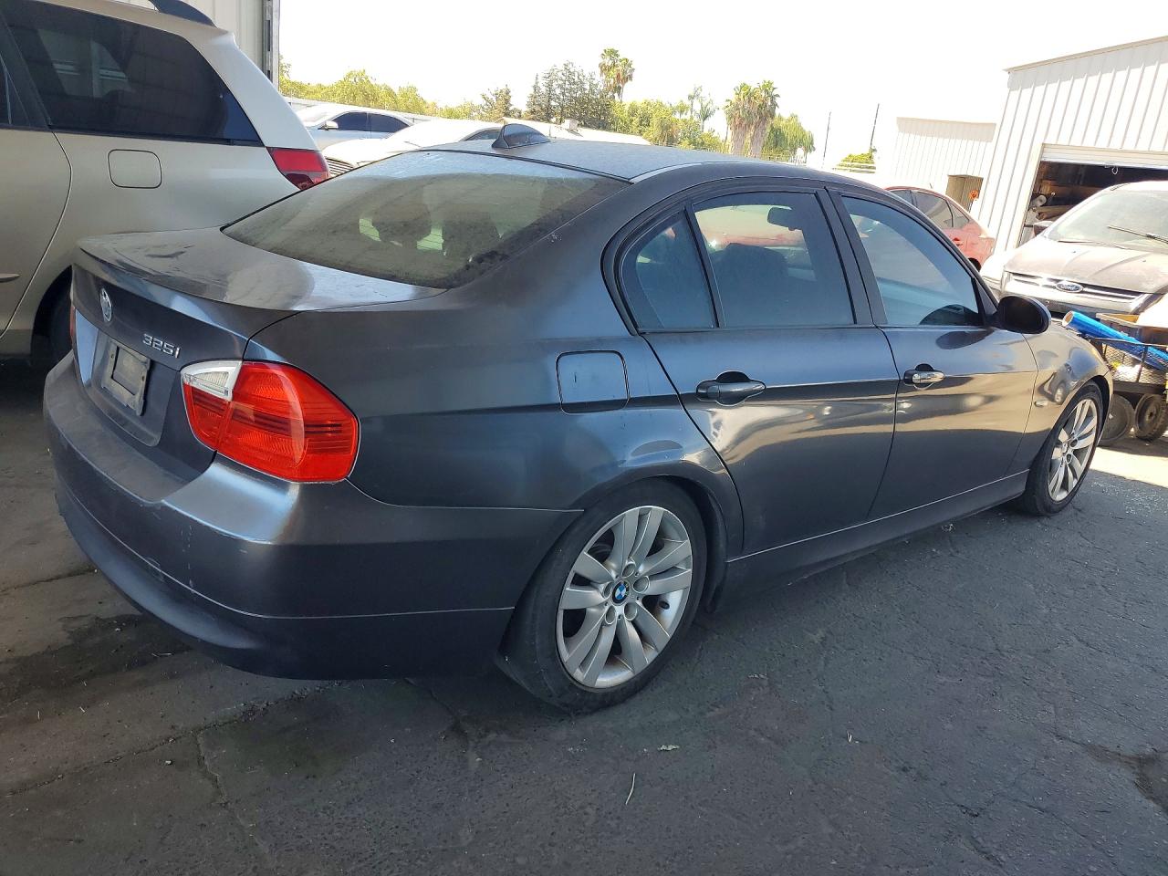 2006 Bmw 325 I Серый vin: WBAVB13556KR62222