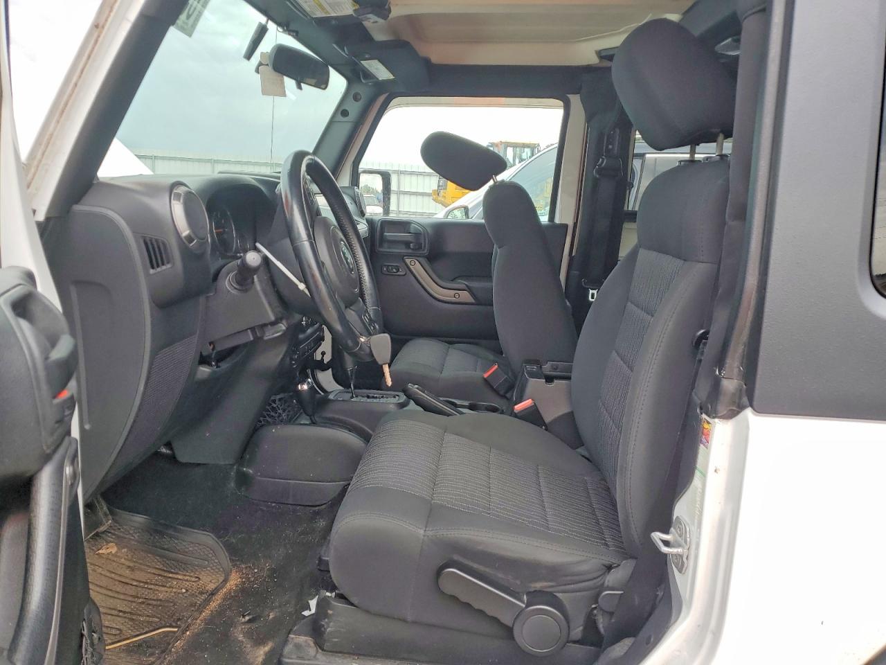 2011 Jeep Wrangler Sport White vin: 1J4AA2D10BL636915