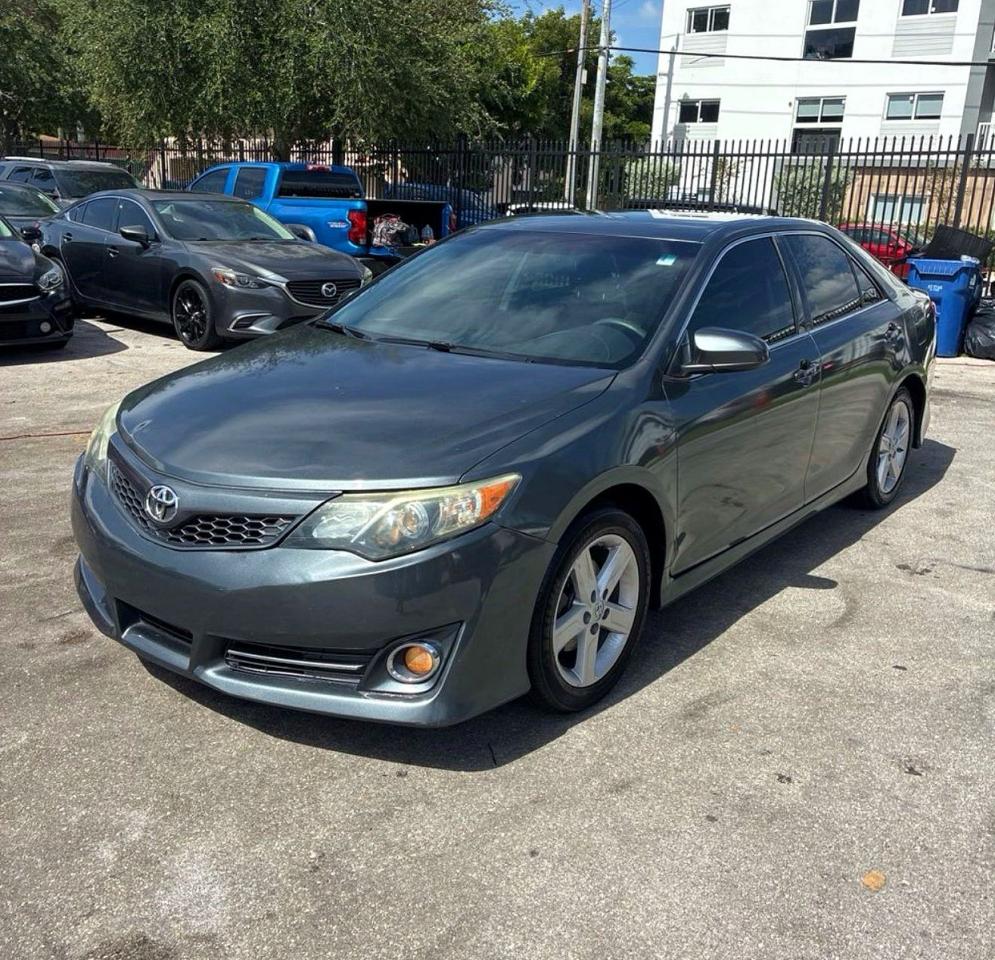 2013 Toyota Camry Se Серый vin: 4T1BF1FKXDU679971