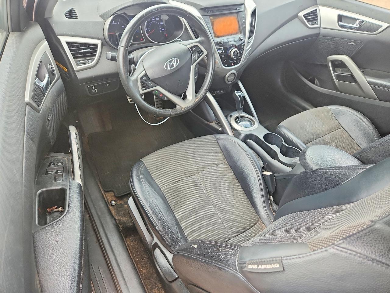 2013 Hyundai Veloster Base Серый vin: KMHTC6AD1DU145504