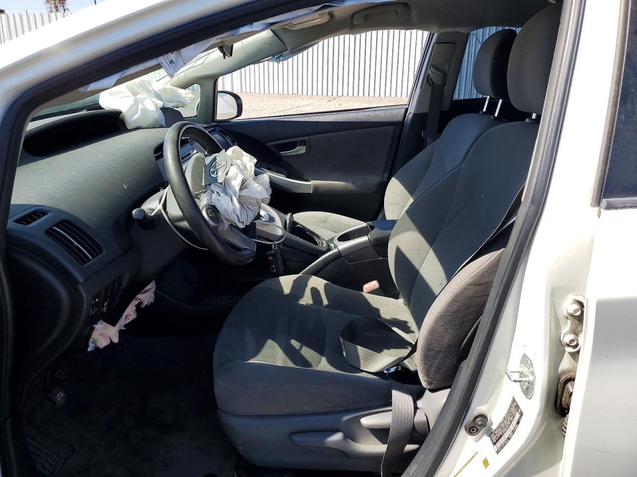 2013 Toyota Prius Two White vin: JTDKN3DU7D1731128