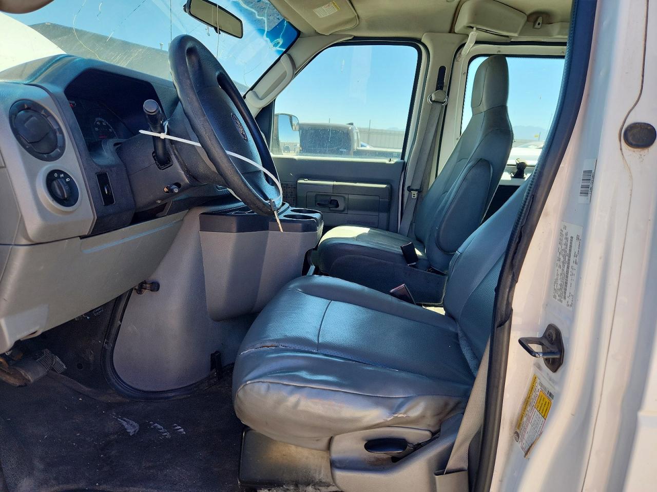 2011 Ford Econoline E150 Wagon White vin: 1FMNE1BW0BDA64531