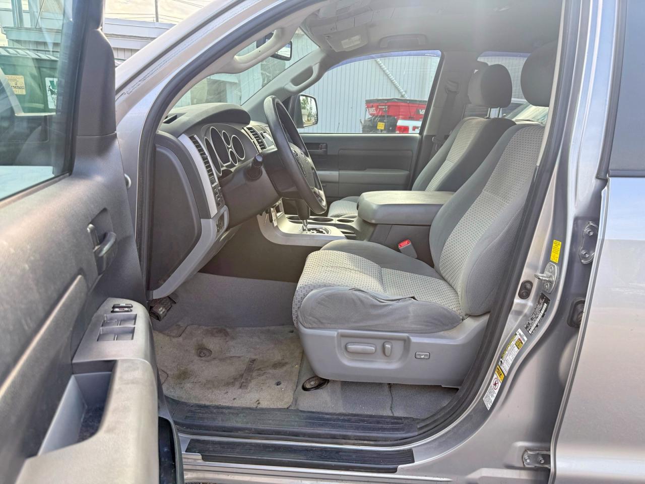 2010 Toyota Tundra Double Cab Sr5 Silver vin: 5TFUY5F16AX134429