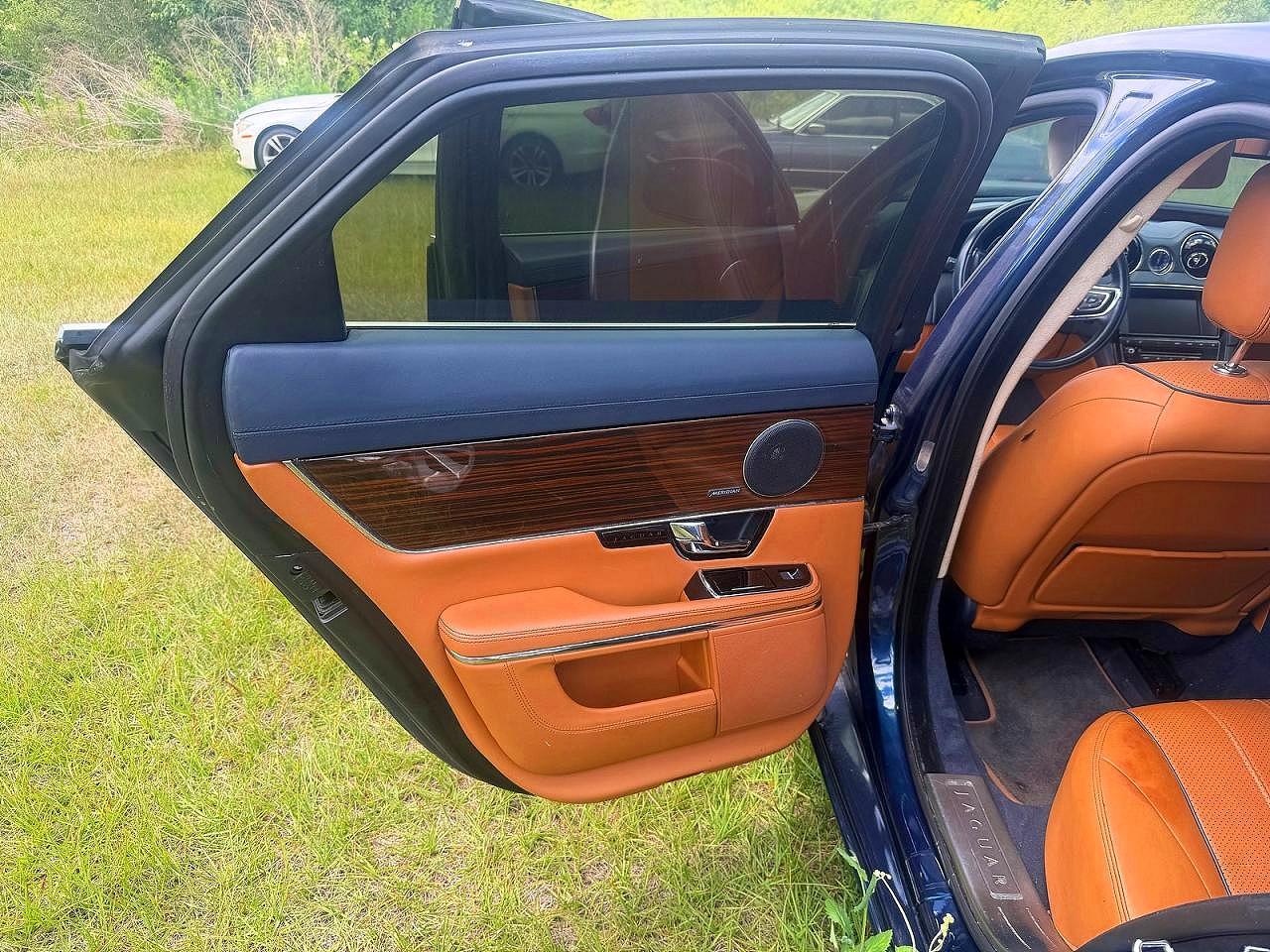 2013 Jaguar Xj Blue vin: SAJWA1C73D8V44829