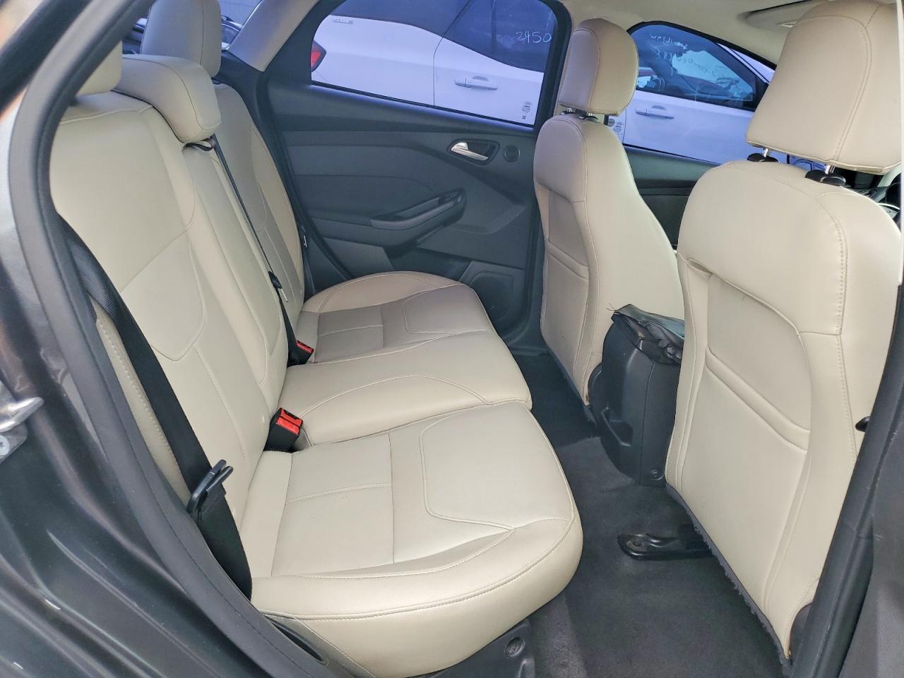 2018 Ford Focus Titanium Gray vin: 1FADP3J2XJL294124