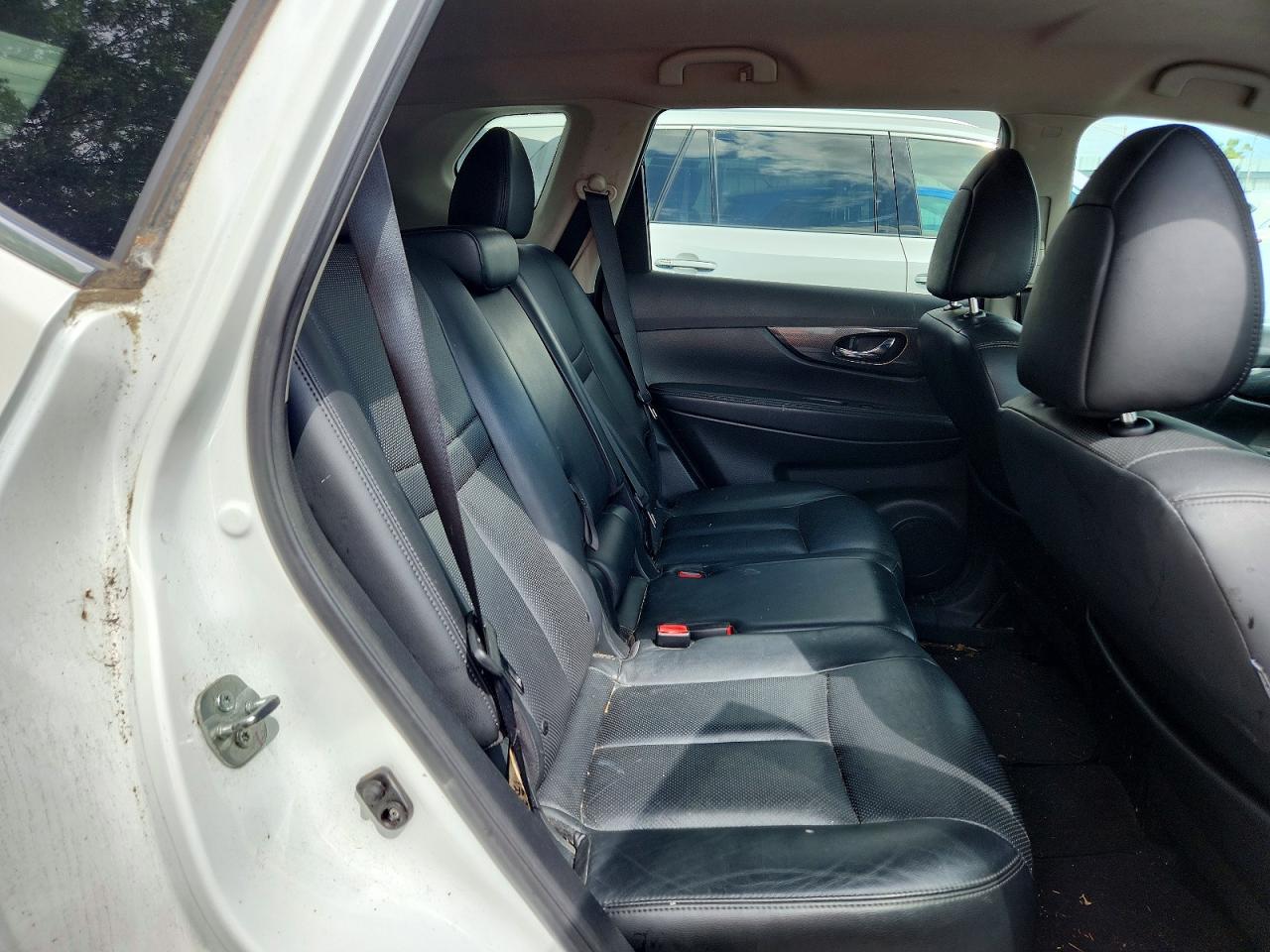 2015 Nissan Rogue Sl White vin: 5N1AT2MVXFC819341