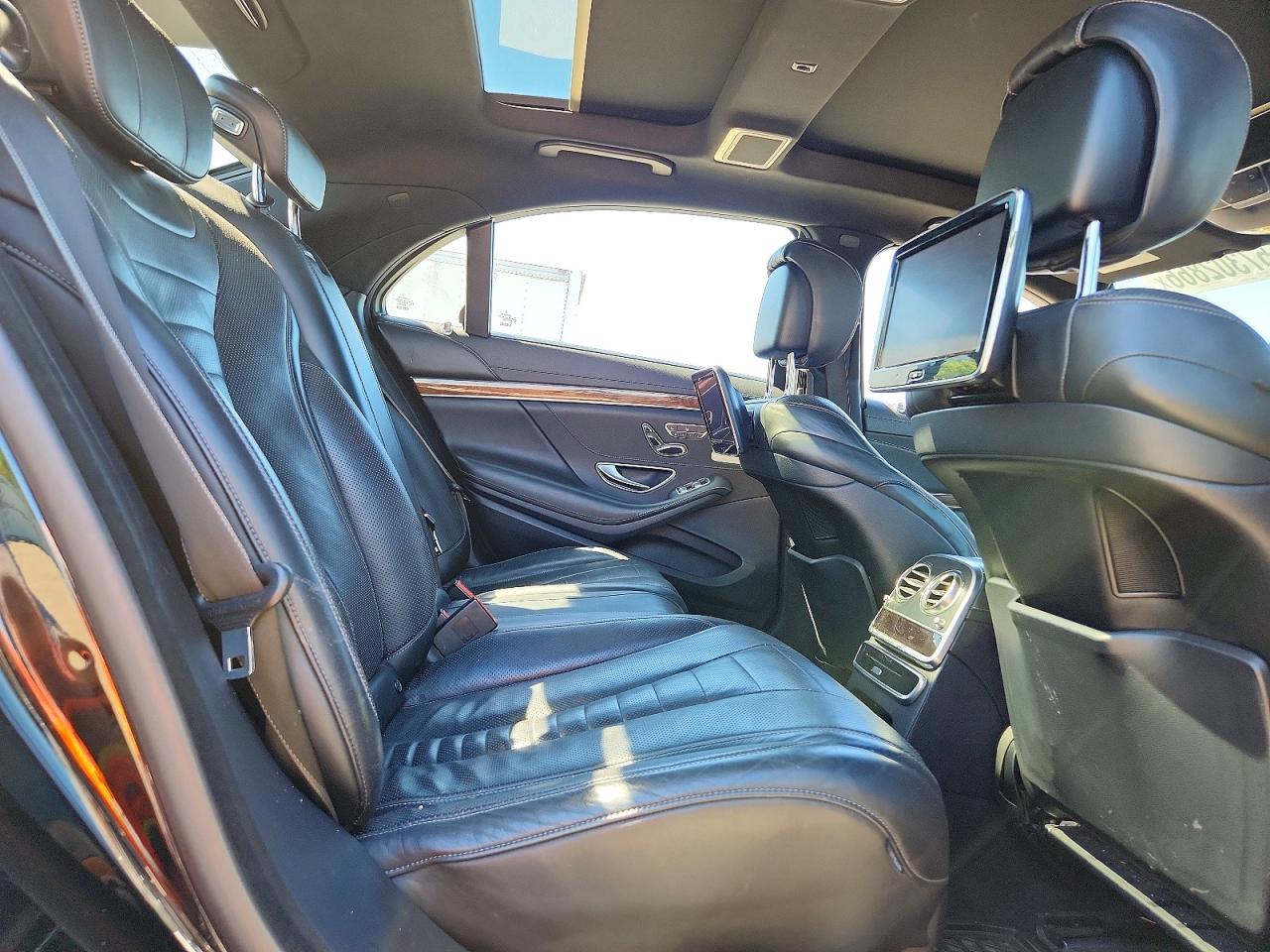 2014 Mercedes-benz S 550 Black vin: WDDUG8CB6EA015120