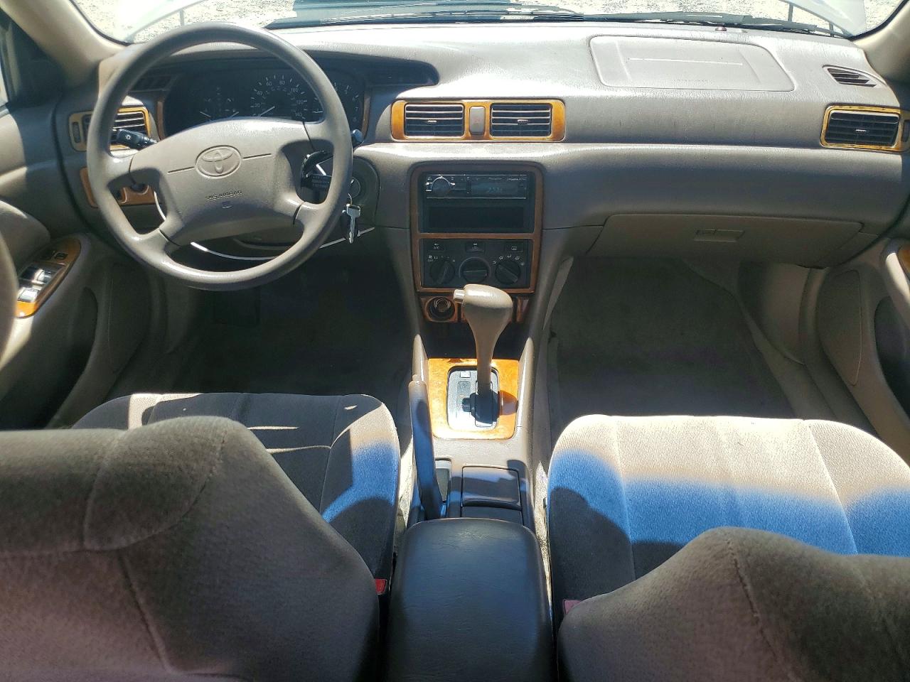 2000 Toyota Camry Le V6 Tan vin: JT2BF22K3Y0260219