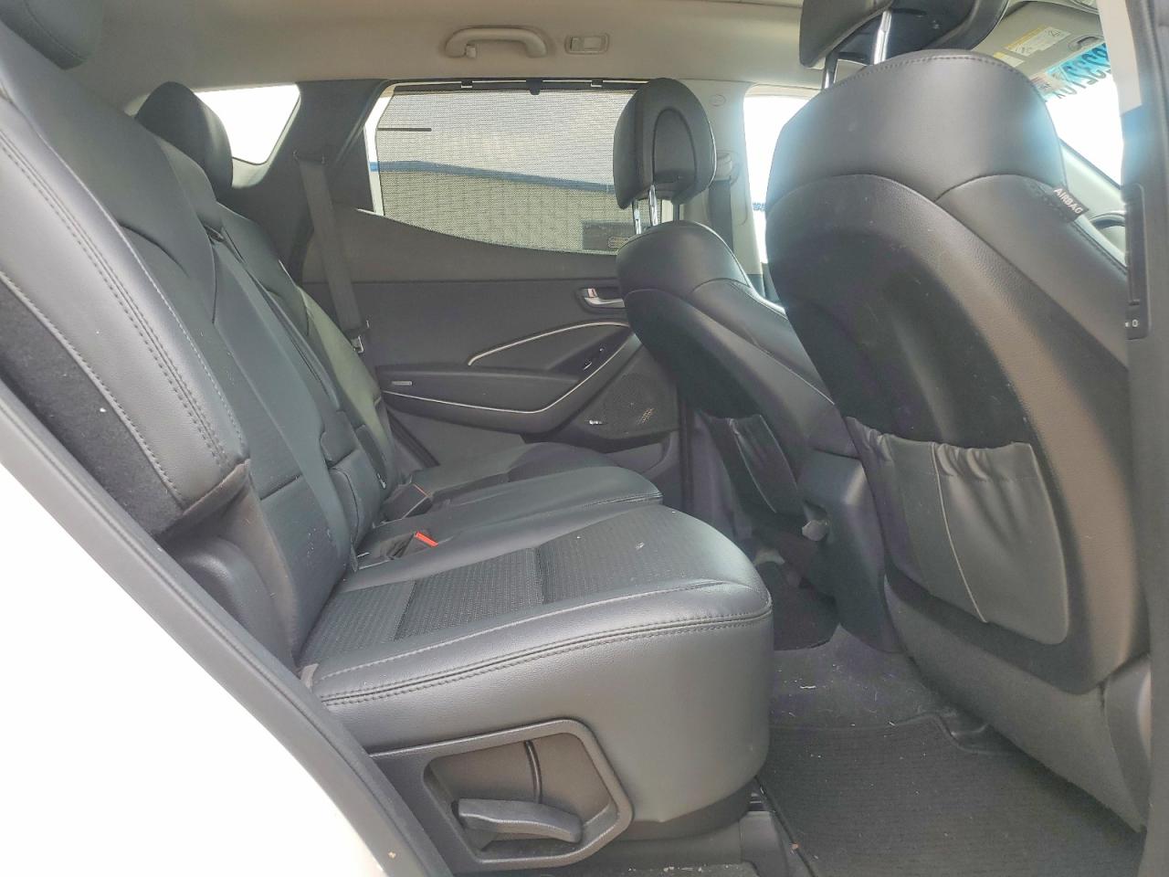 2015 Hyundai Santa Fe Sport 2.0t White vin: 5XYZWDLA5FG238530