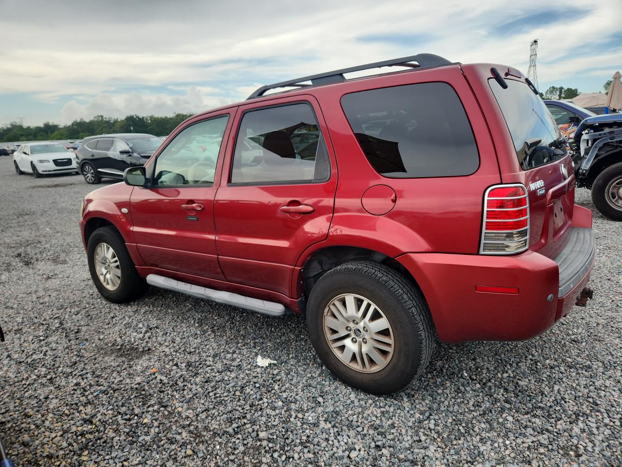 2006 Mercury Mariner Red vin: 4M2CU57136KJ08696