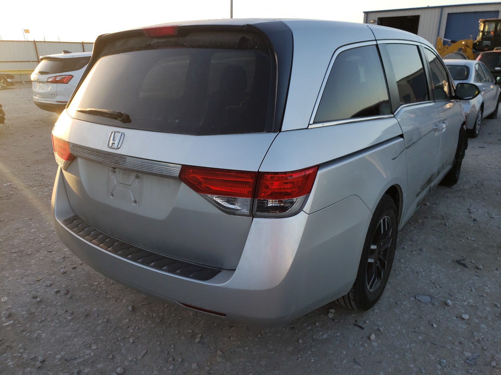2015 Honda Odyssey Lx Silver vin: 5FNRL5H25FB002662