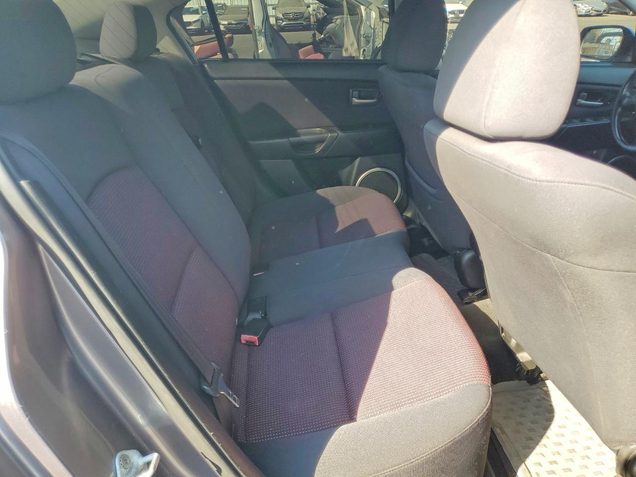 2005 Mazda 3 S Silver vin: JM1BK123751323060
