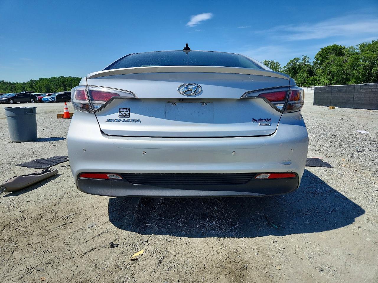 2017 Hyundai Sonata Hybrid Limited Silver vin: KMHE34L39HA077073