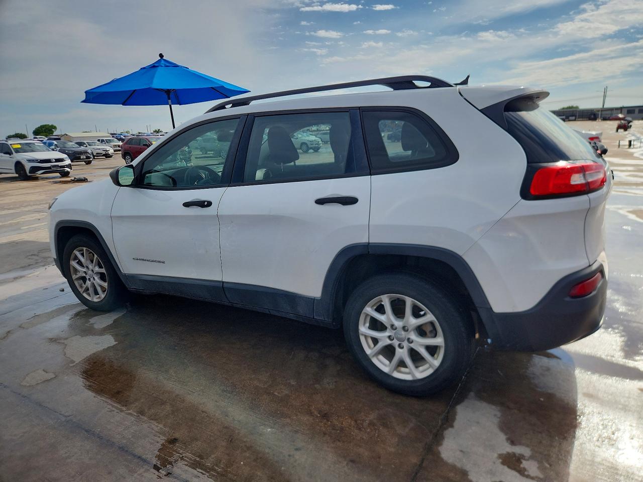 2015 Jeep Cherokee Sport White vin: 1C4PJLABXFW761038