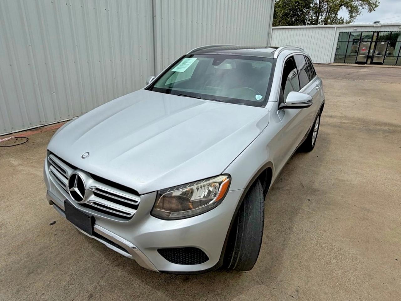 2016 Mercedes-benz Glc 300 Silver vin: WDC0G4JB3GF018951
