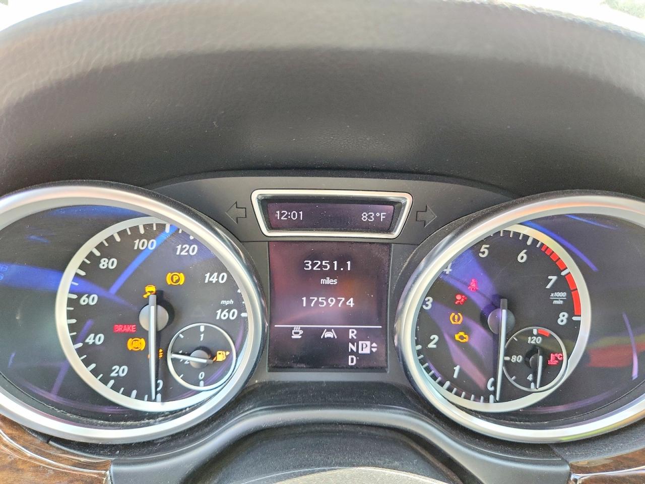 2012 Mercedes-benz Ml 350 4matic White vin: 4JGDA5HB7CA069411