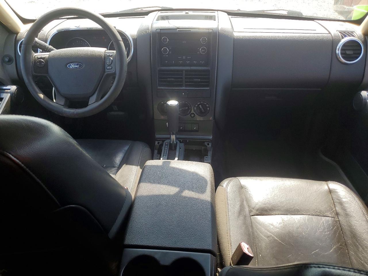 2010 Ford Explorer Xlt Maroon vin: 1FMEU6DE2AUA84072