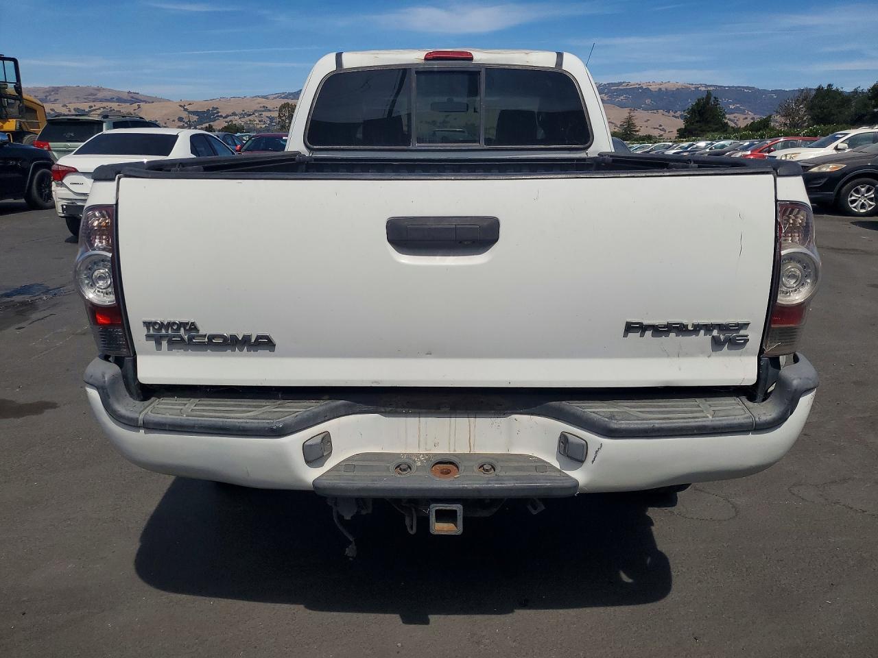 2009 Toyota Tacoma Prerunner V6 White vin: 5TETU62N69Z615579