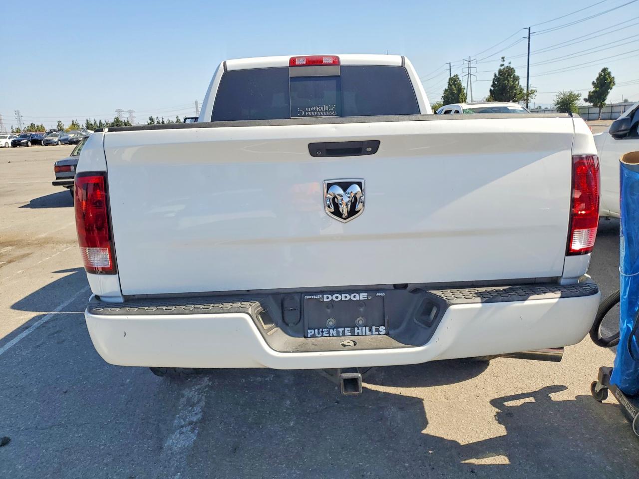 2015 Ram 1500 St White vin: 3C6JR6AG2FG698793