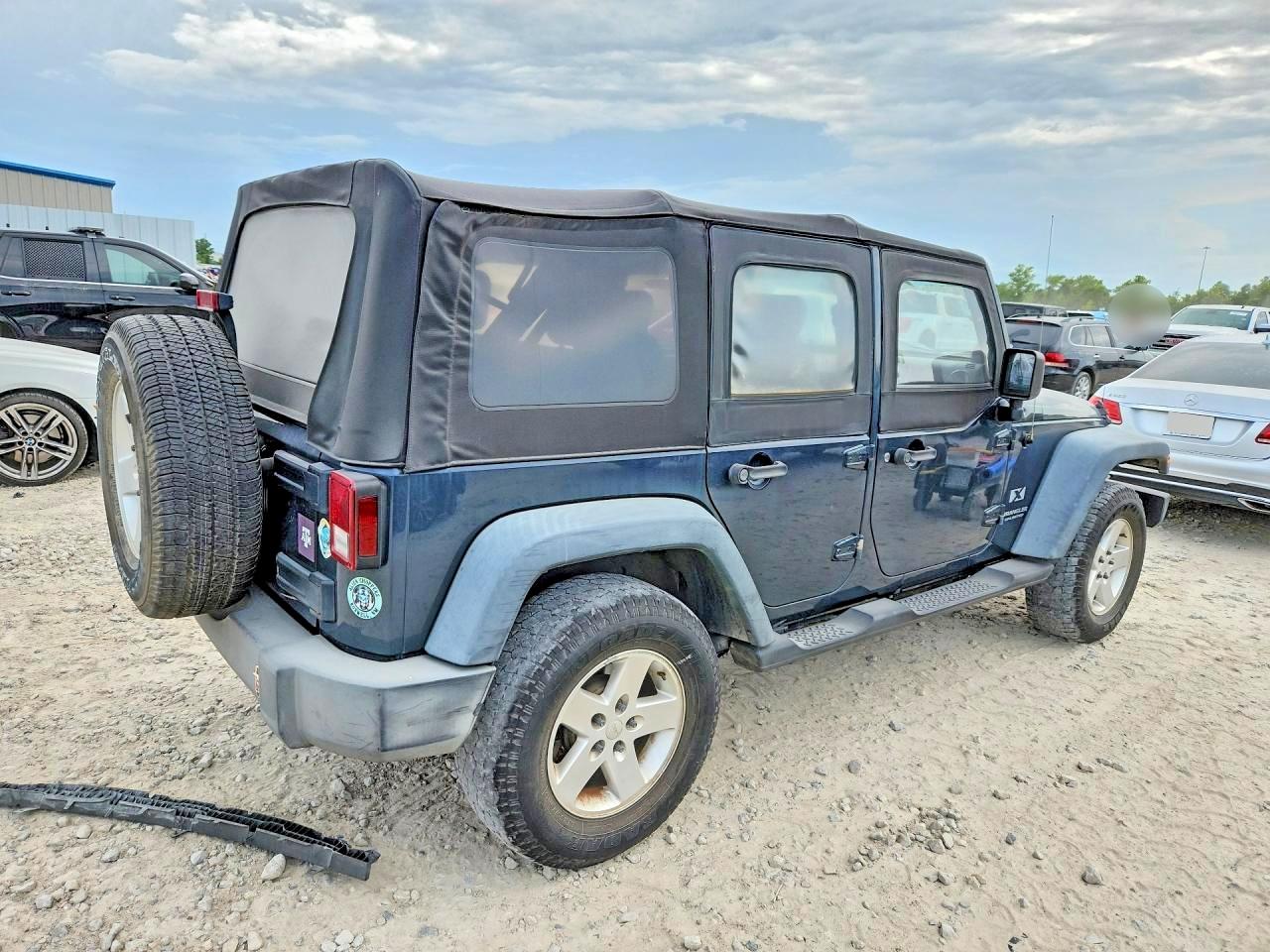 2007 Jeep Wrangler X Gray vin: 1J4GA39167L207567