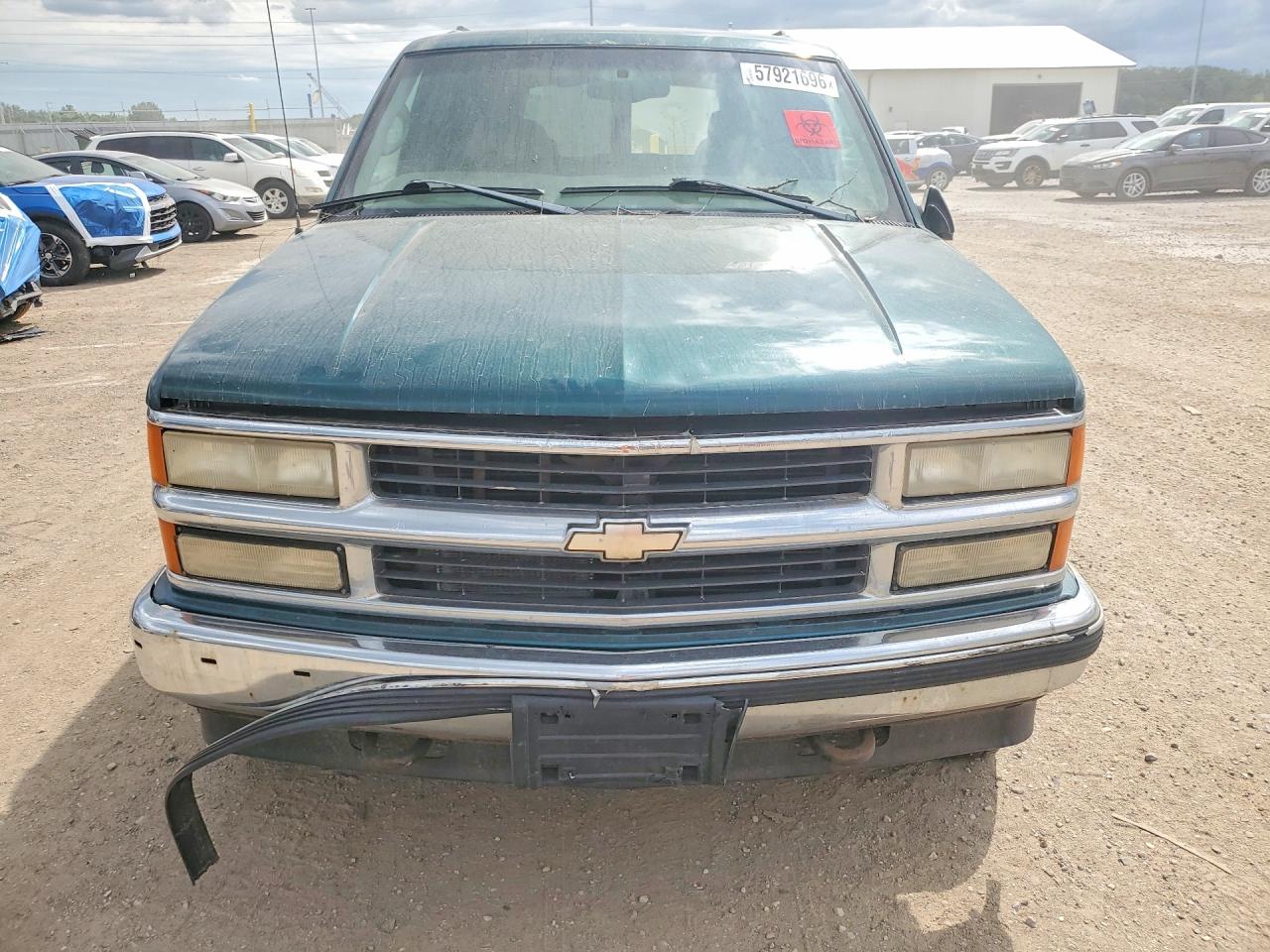 1998 Chevrolet Suburban K1500 Green vin: 3GNFK16R6WG102673