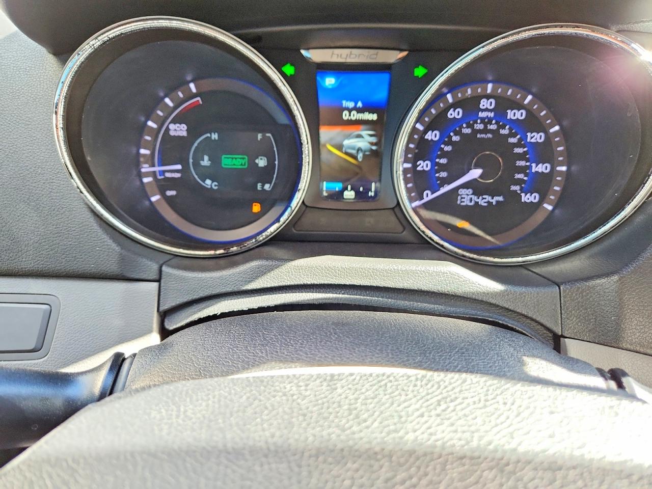 2013 Hyundai Sonata Hybrid Silver vin: KMHEC4A49DA065821