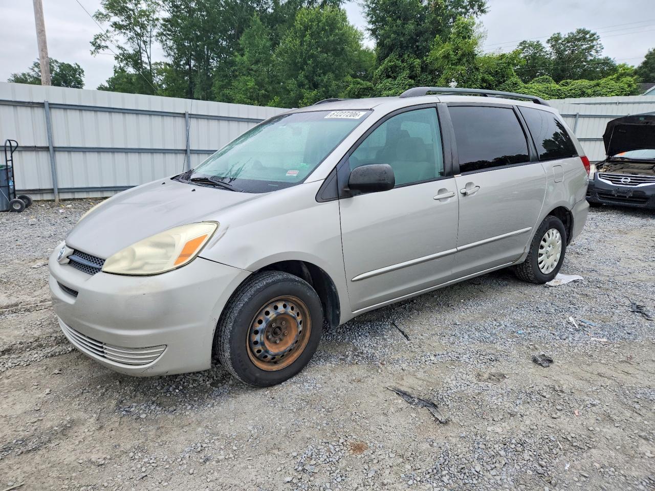 2005 Toyota Sienna Le 7 Passenger Silver vin: 5TDZA23C75S345617