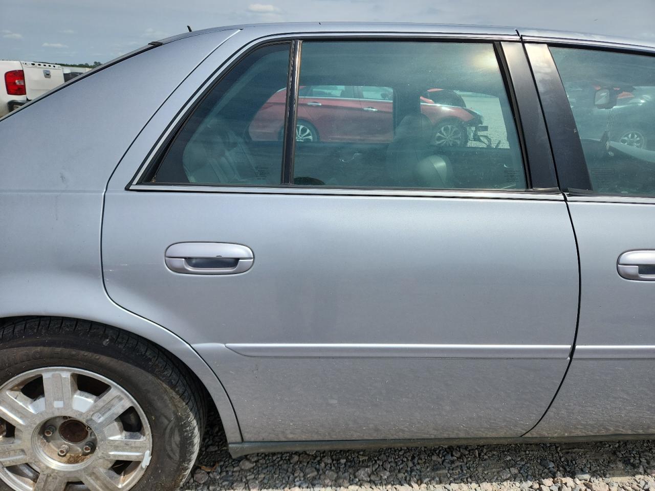 2005 Cadillac Deville Silver vin: 1G6KD54Y45U160167