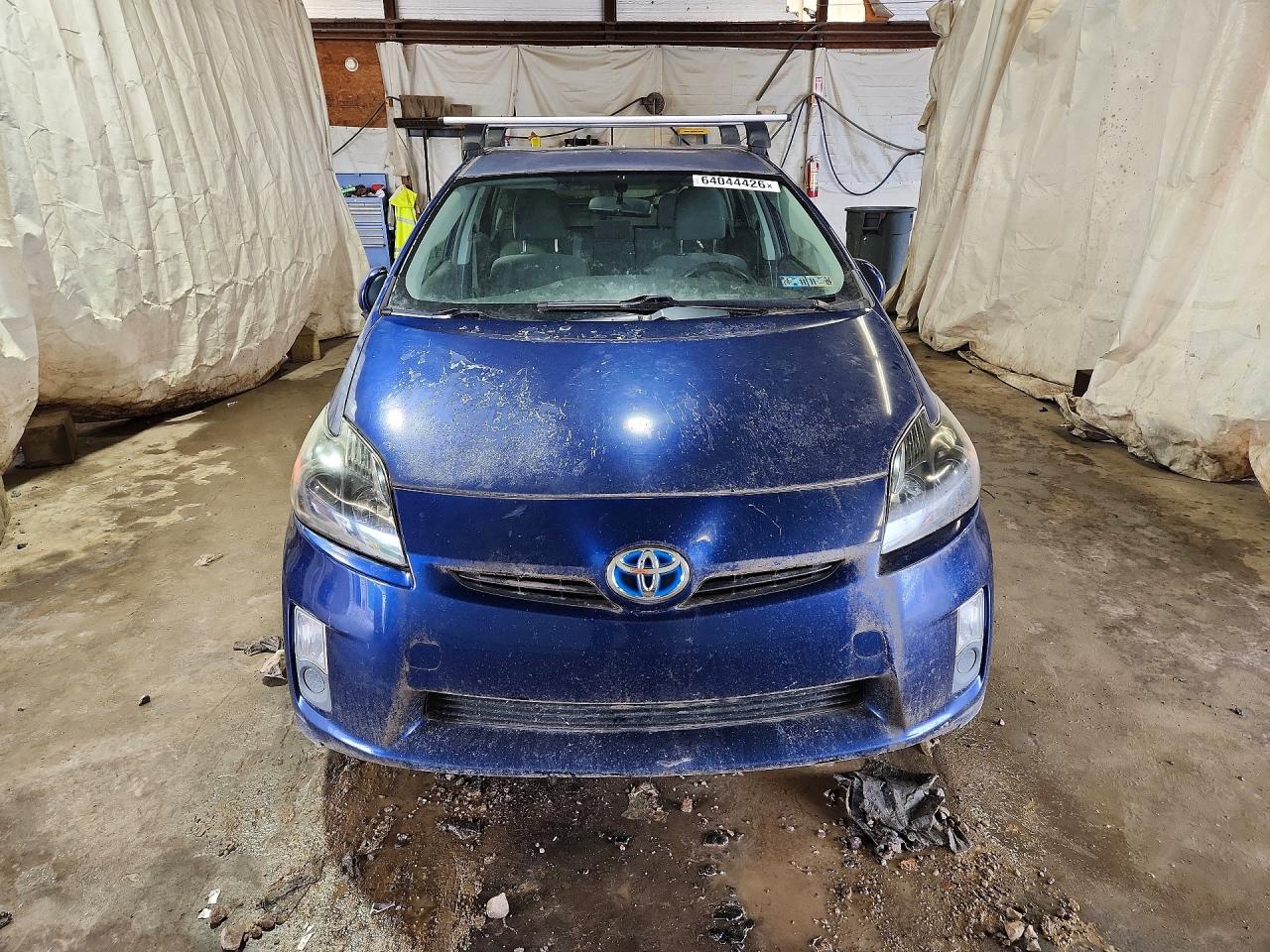2011 Toyota Prius Two Blue vin: JTDKN3DU7B1418254