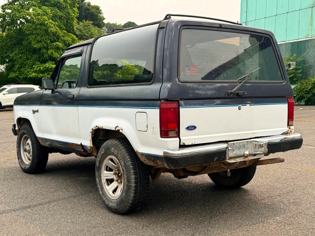 1988 Ford Bronco Ii Blue vin: 1FMCU14T7JU838491