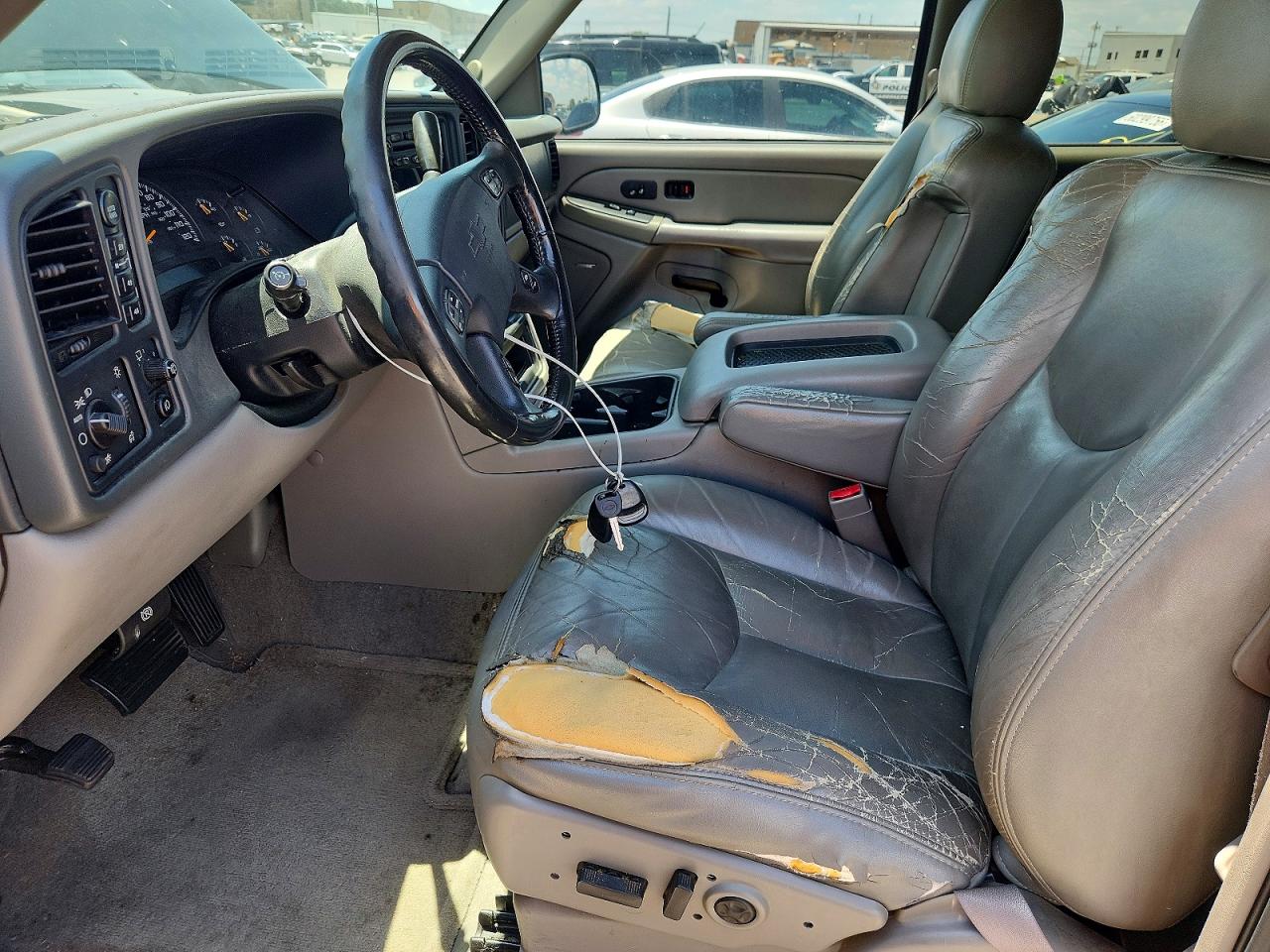 2004 Chevrolet Tahoe K1500 Black vin: 1GNEK13Z44R133160