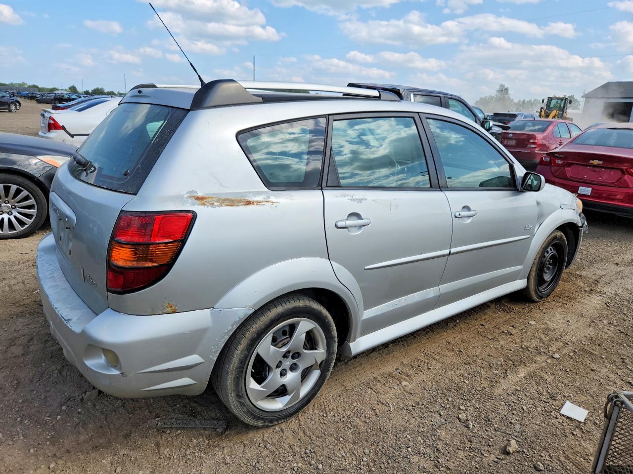 2008 Pontiac Vibe Silver vin: 5Y2SL65828Z422859