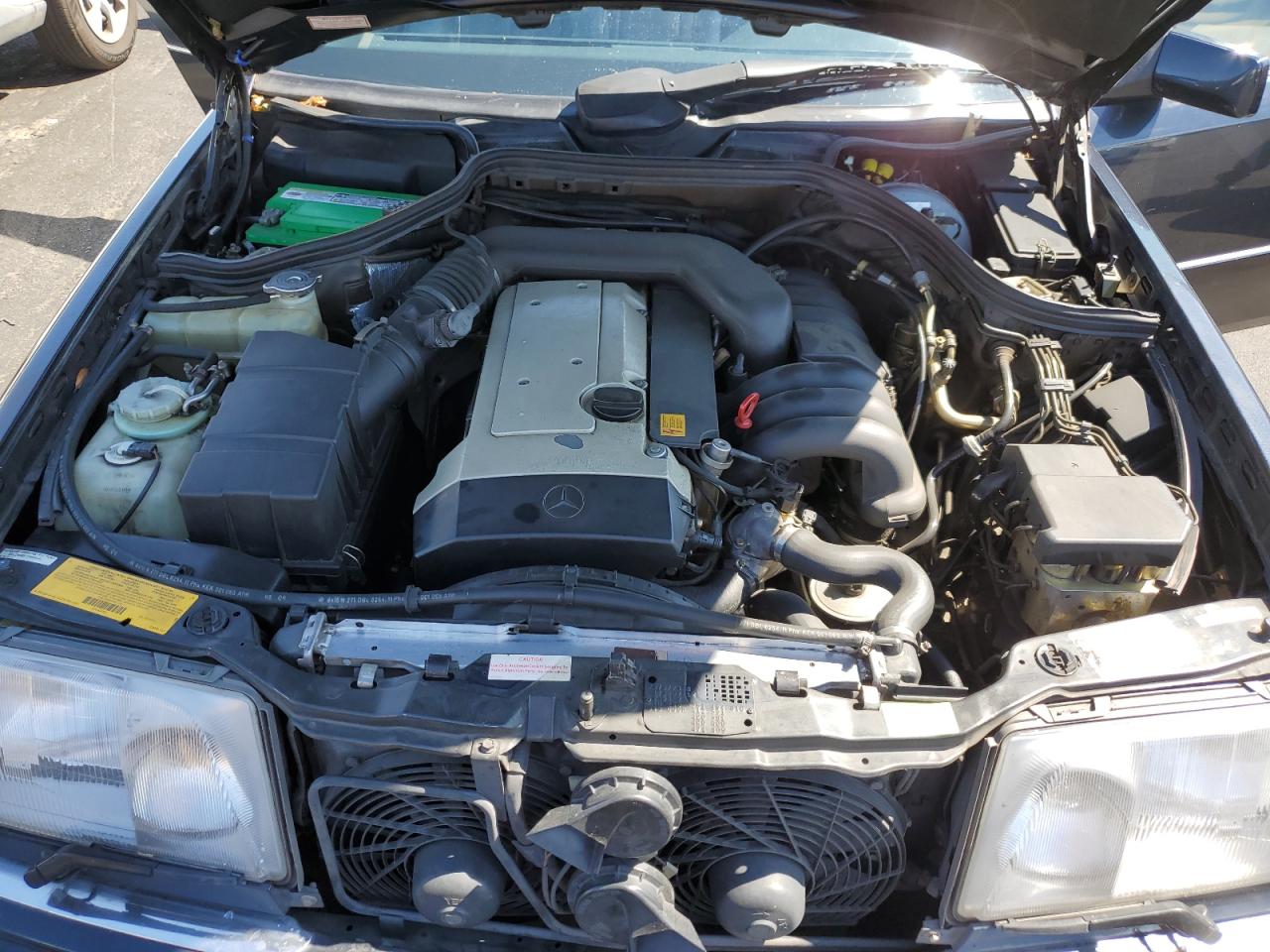 1995 Mercedes-benz E 320 Base Black vin: WDBEA32E2SC266939