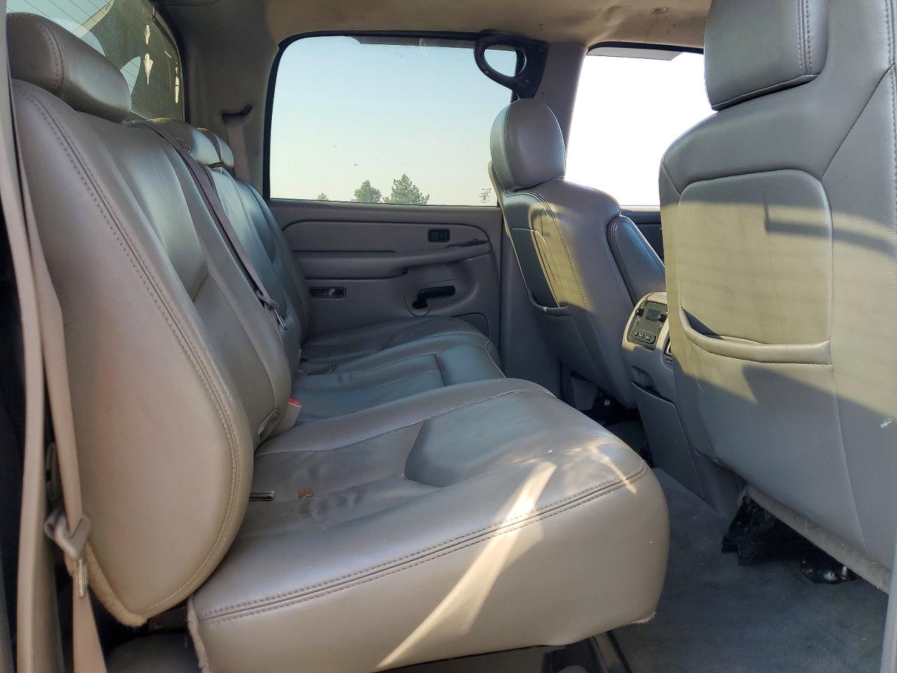 2005 Chevrolet Avalanche K1500 Silver vin: 3GNEK12Z35G229655