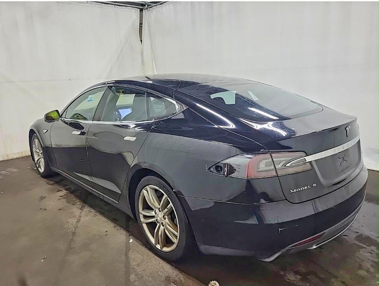 2015 Tesla Model S 85 Black vin: 5YJSA1H1XFFP78583