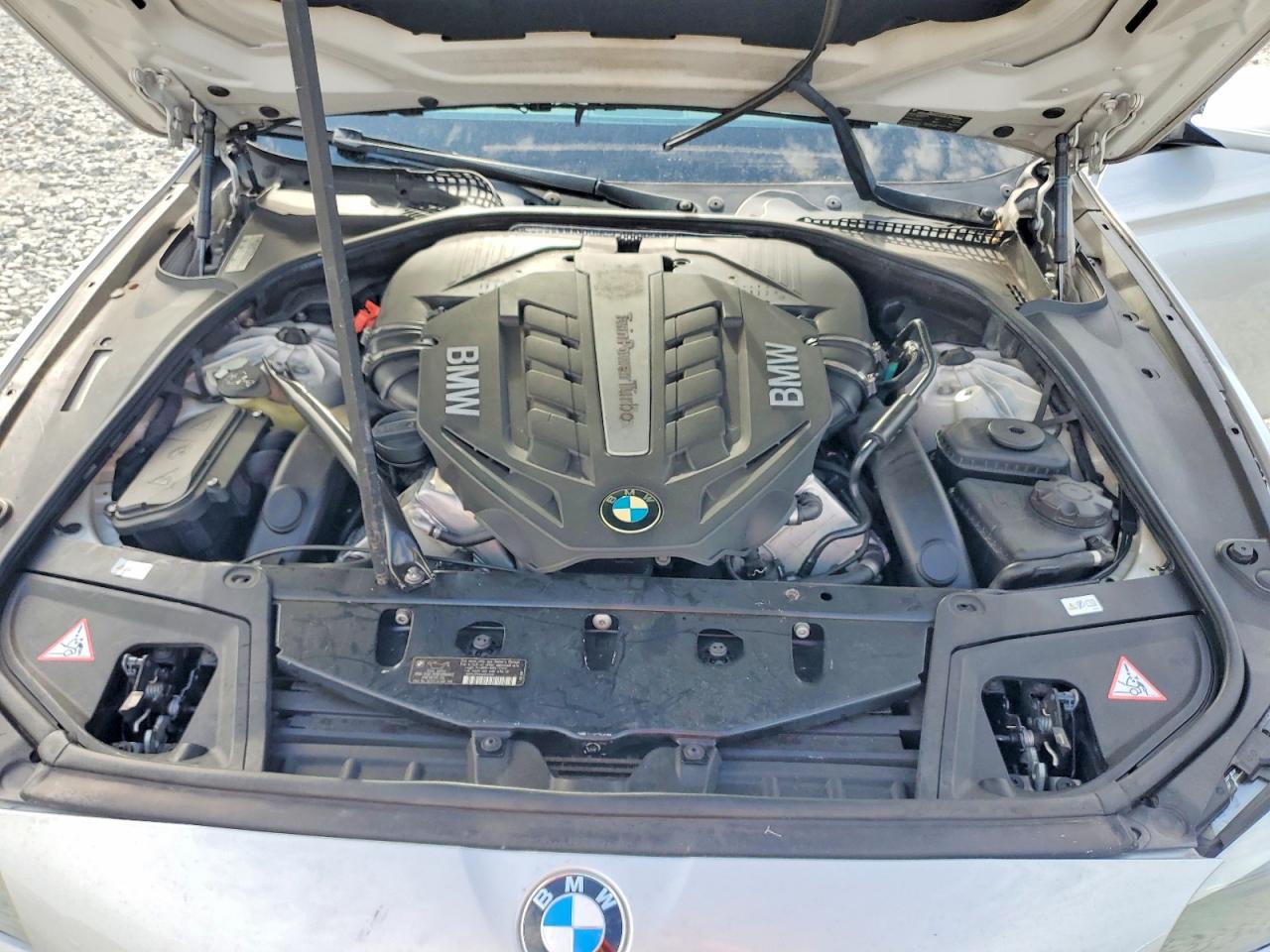 2012 Bmw 550 Xi Silver vin: WBAFU9C59CC786987