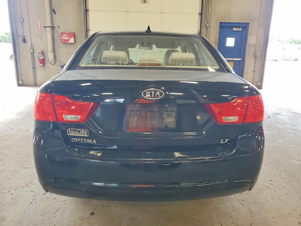 2009 Kia Optima Lx Black vin: KNAGE228895316905
