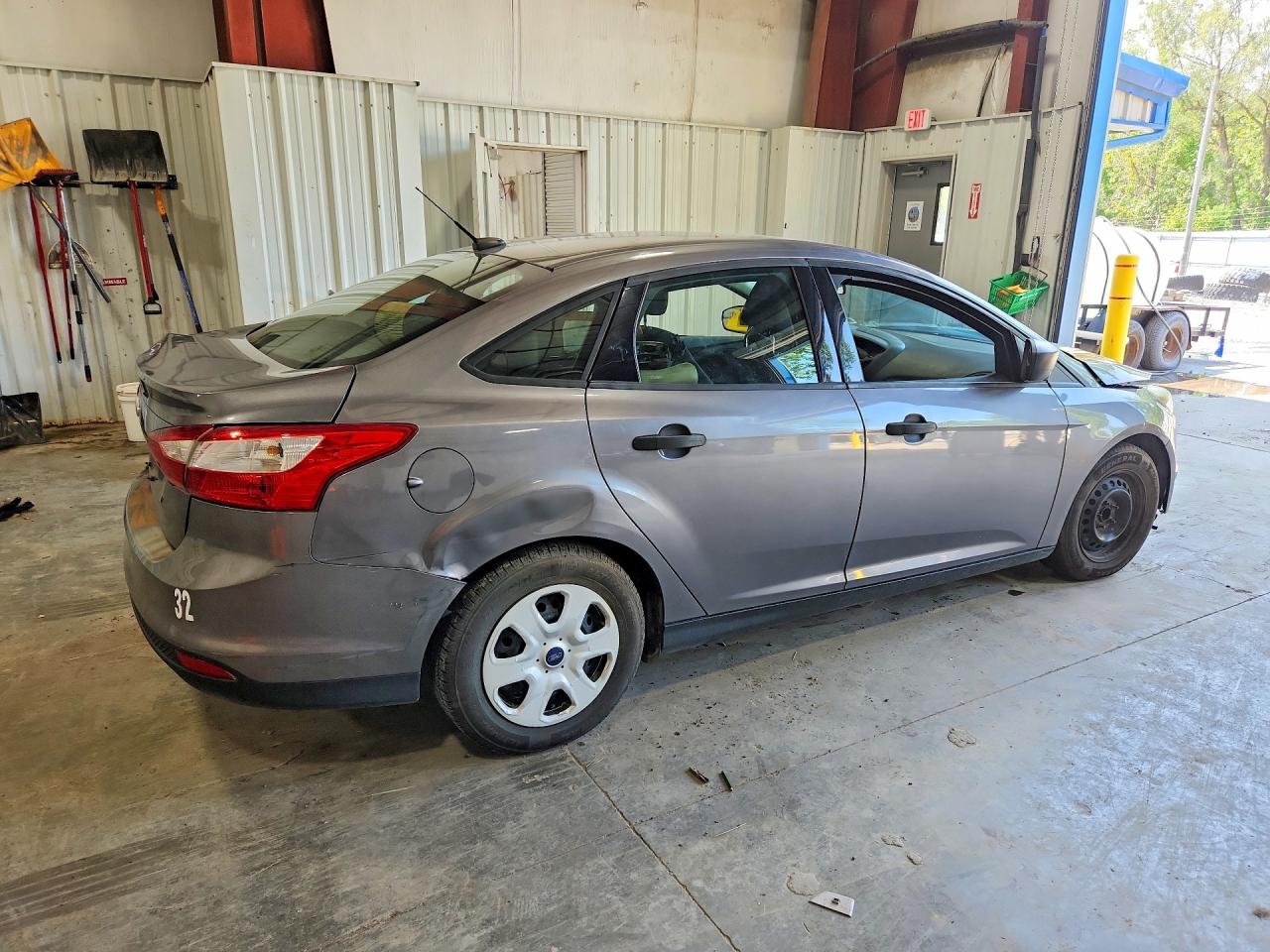 2014 Ford Focus S Gray vin: 1FADP3E2XEL291420