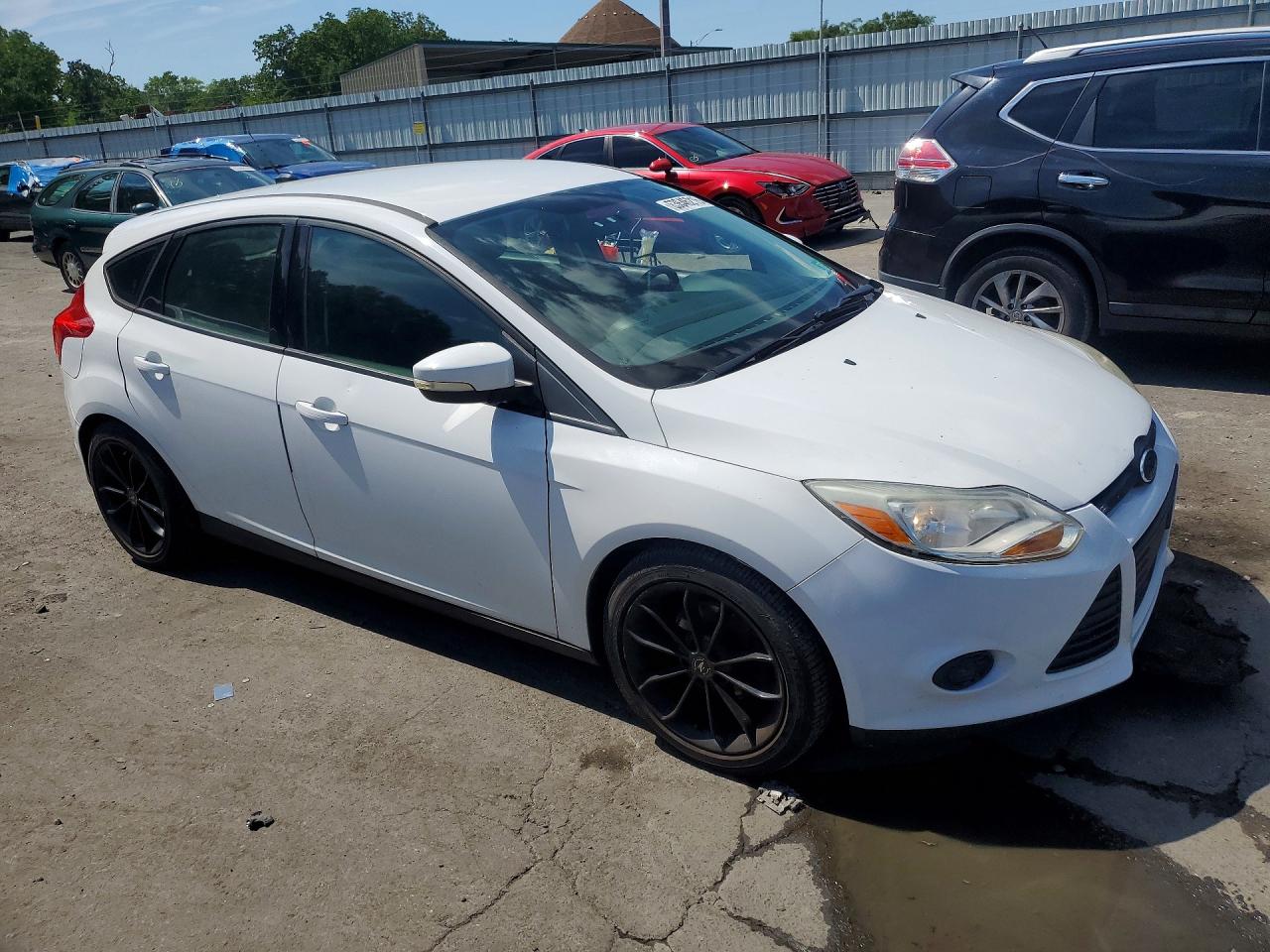 2014 Ford Focus Se White vin: 1FADP3K24EL334797
