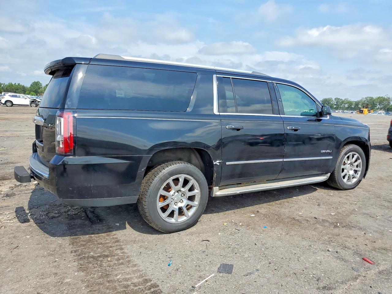 2015 Gmc Yukon Xl Denali Black vin: 1GKS2JKJ3FR150160