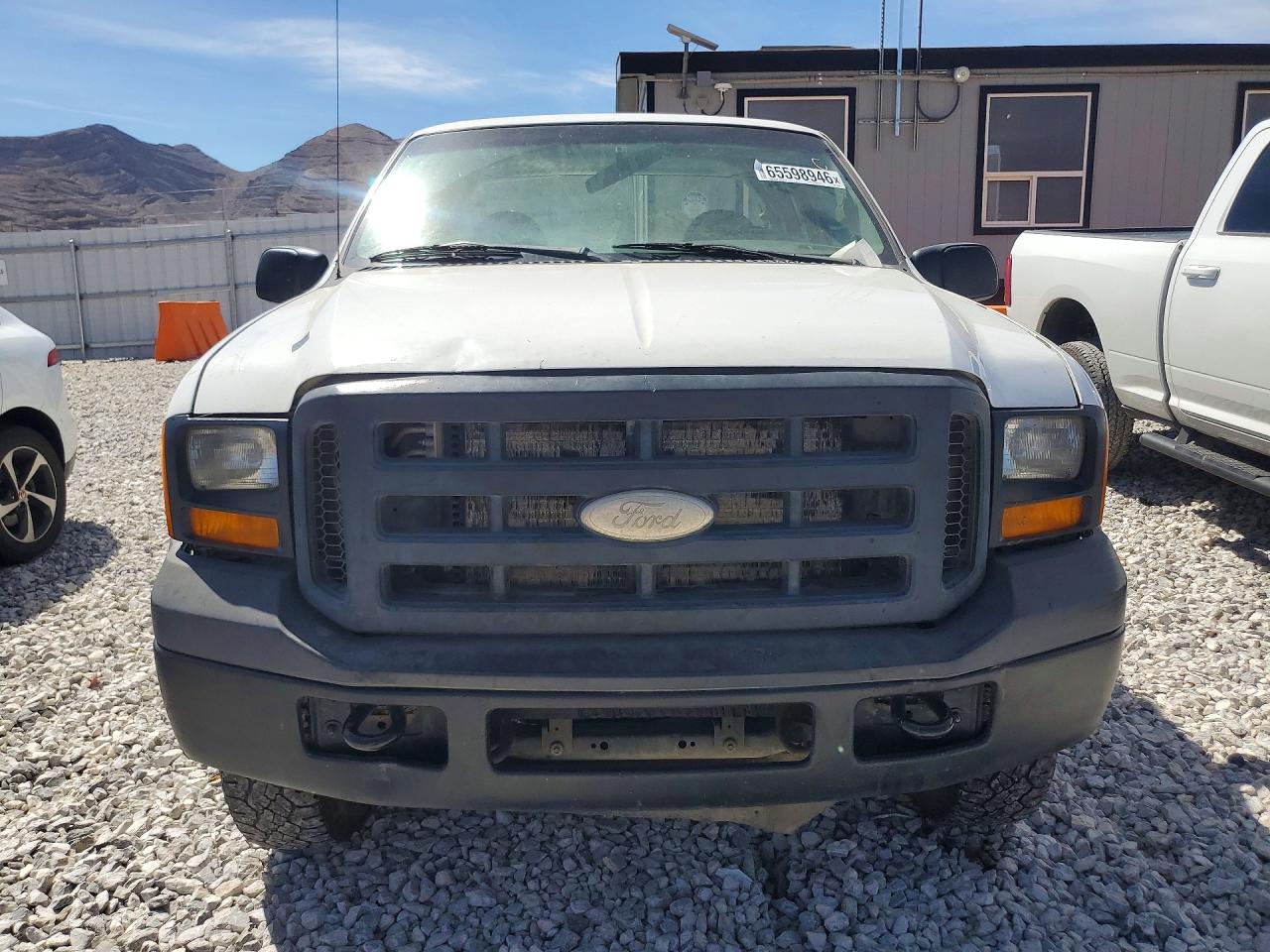 2006 Ford F250 Super Duty White vin: 1FTSX21536EC43047