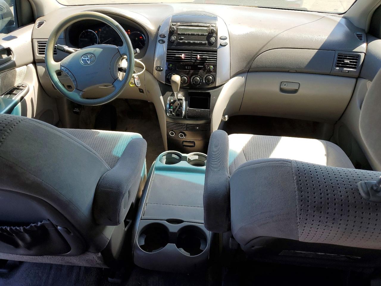2008 Toyota Sienna Le 8-passenger Blue vin: 5TDZK23C58S205423