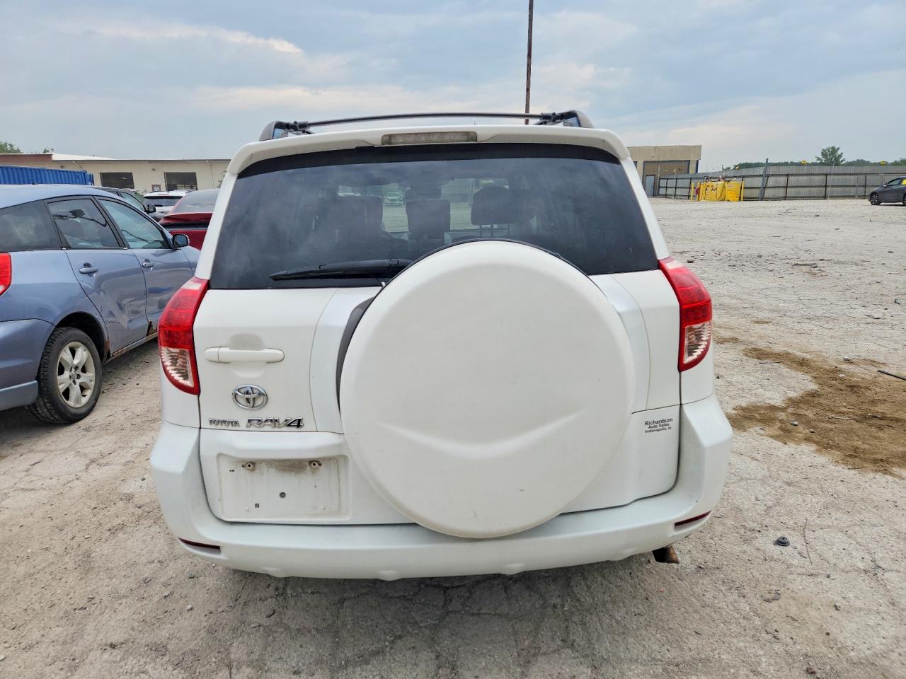 2007 Toyota Rav4 Base White vin: JTMZD33V175064792