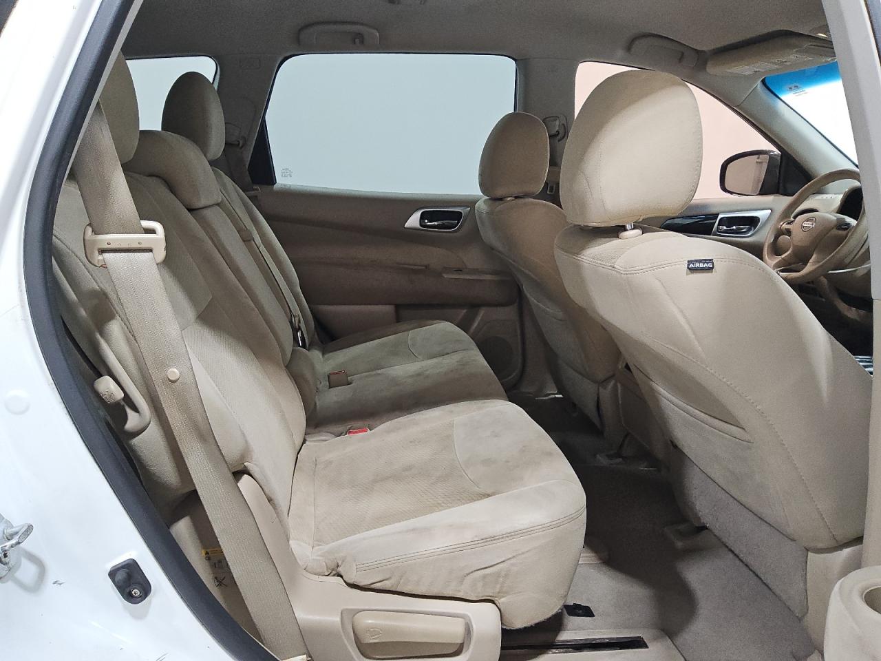2014 Nissan Pathfinder S White vin: 5N1AR2MN9EC646831
