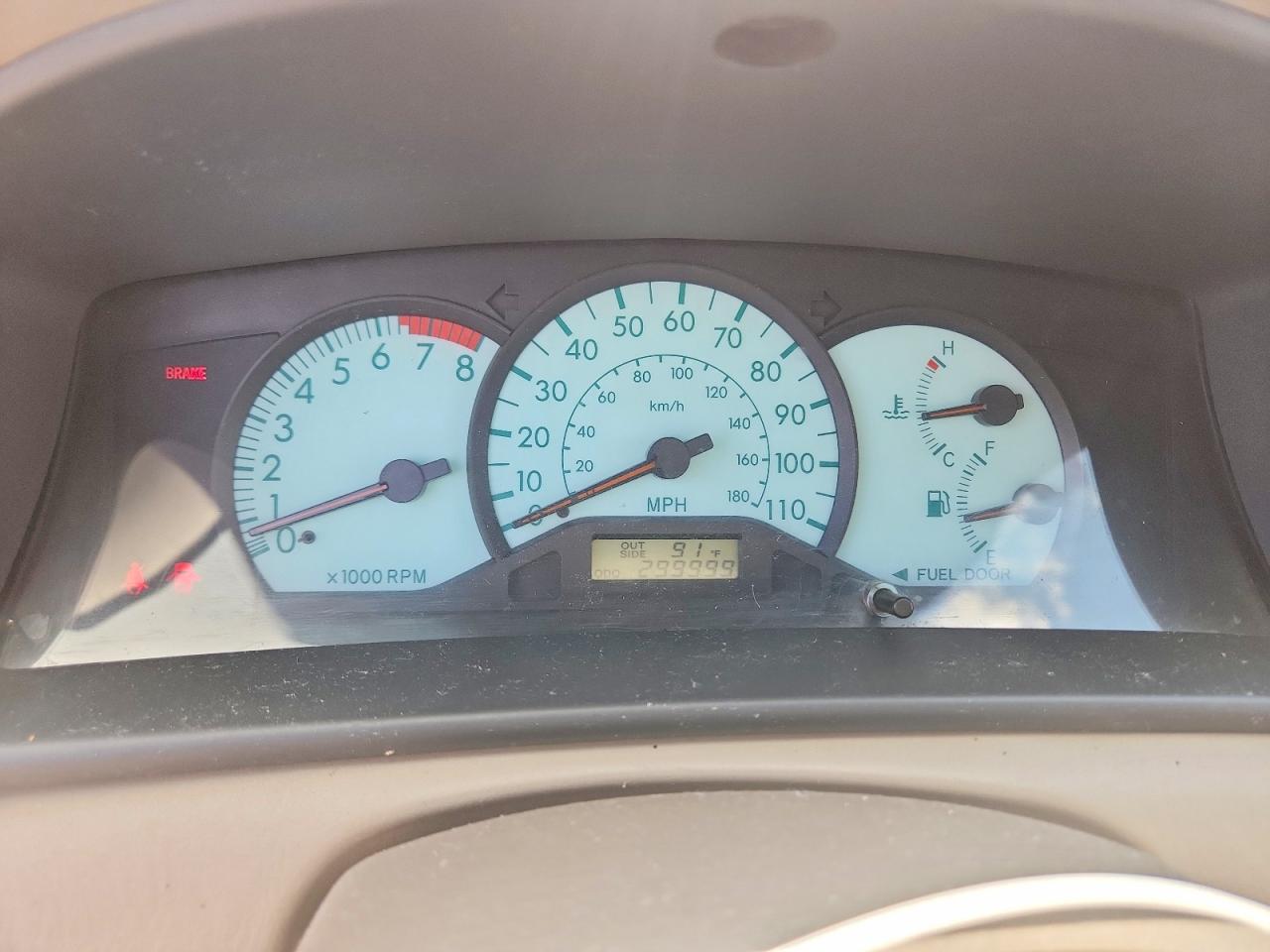2004 Toyota Corolla Le Red vin: 2T1BR32E64C283458