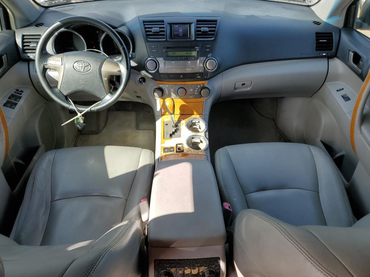 2010 Toyota Highlander Hybrid Серебряный vin: JTEBW3EH9A2046130